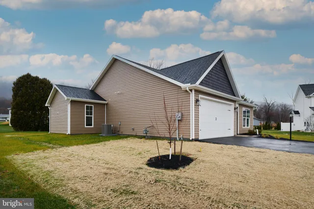 $484,900 | 105 Bluestem Circle, Centre Hall, PA 16828