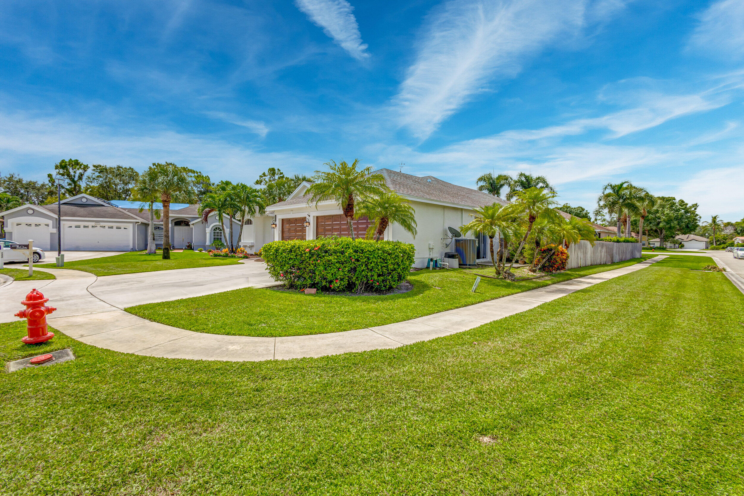 120 Nottingham Road Royal Palm Beach, FL 33411 - Photo 4 of 67 04_5d1a7137