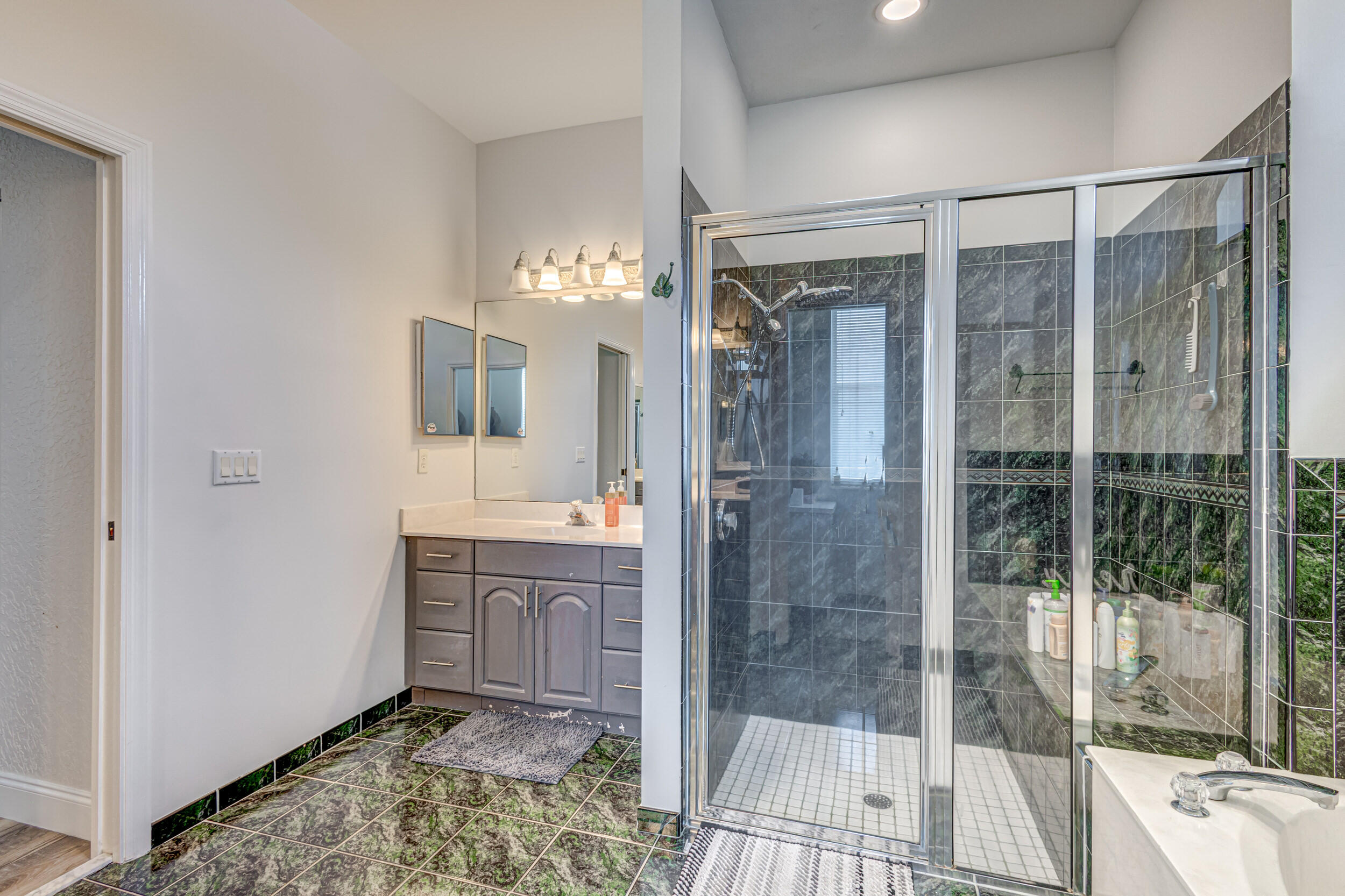 120 Nottingham Road Royal Palm Beach, FL 33411 - Photo 44 of 67 57_5d1a6972