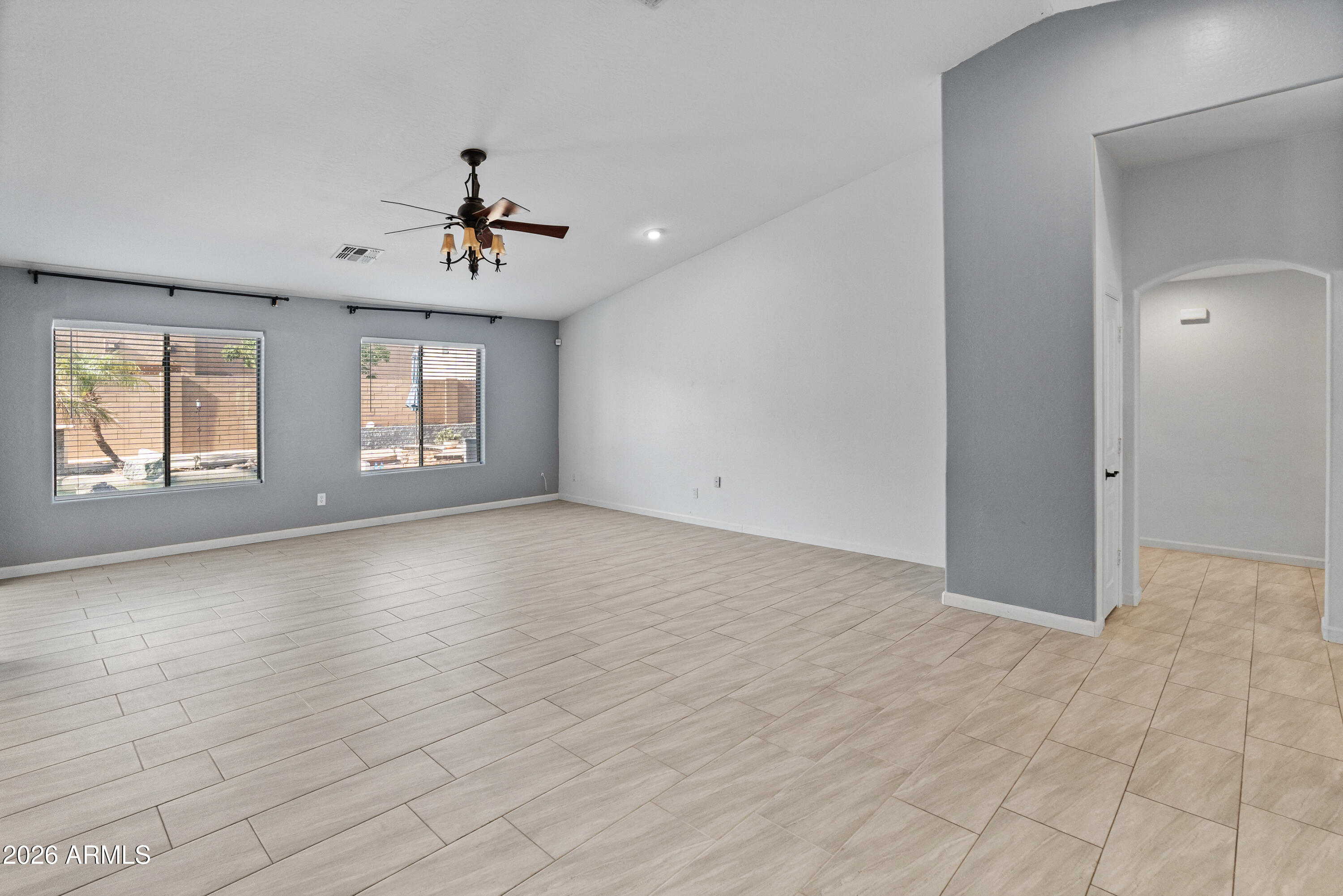 13630 West Redfield Road Surprise, AZ 85379 - Photo 12 of 34 13630 W Redfield Rd-29