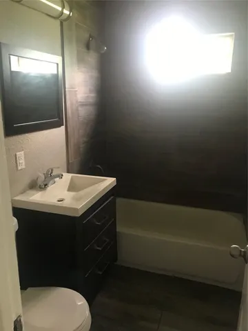 $900 | 1713 West 5th Street, Freeport, TX 77541