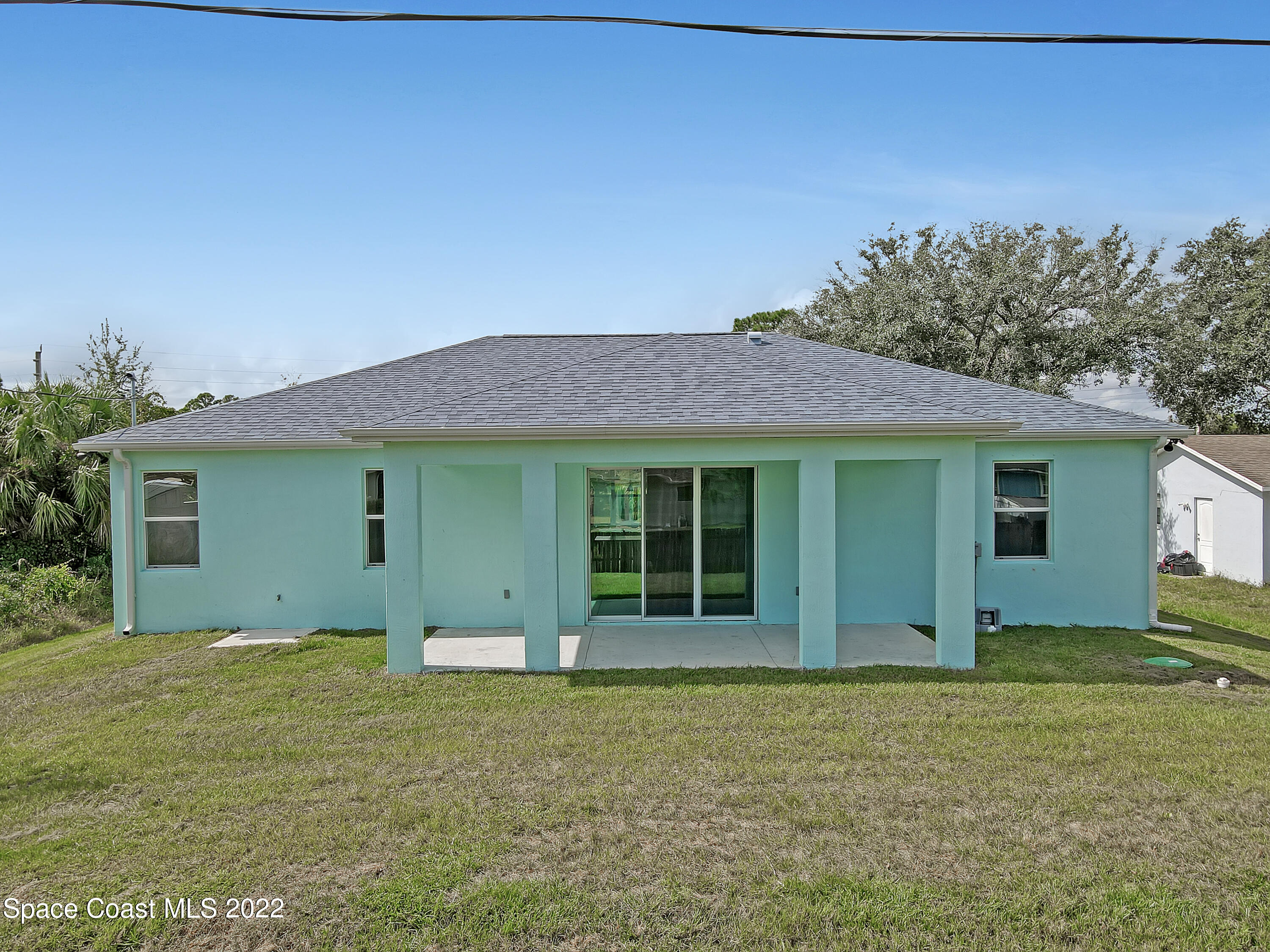 585 Degroodt Road Southwest Palm Bay, FL 32908 - Photo 13 of 40 Great Yard Space