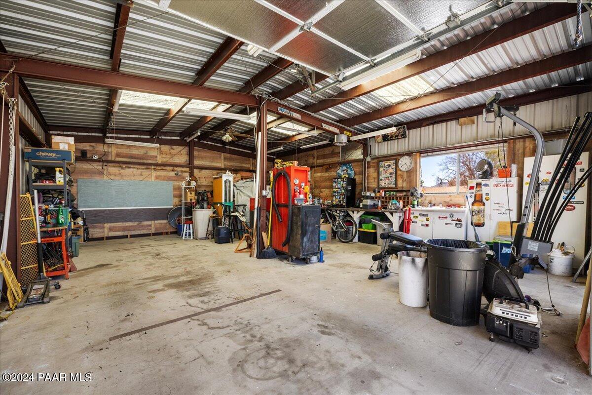 18531 Peeples Valley Road Peeples Valley, AZ 86332 - Photo 29 of 35 30-Workshop