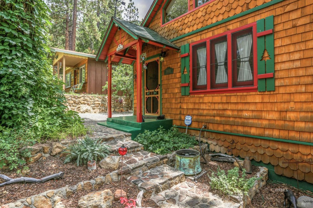 55255 Daryll Road Idyllwild, CA 92549 - Photo 4 of 41 a backyard of a house with outdoor seating
