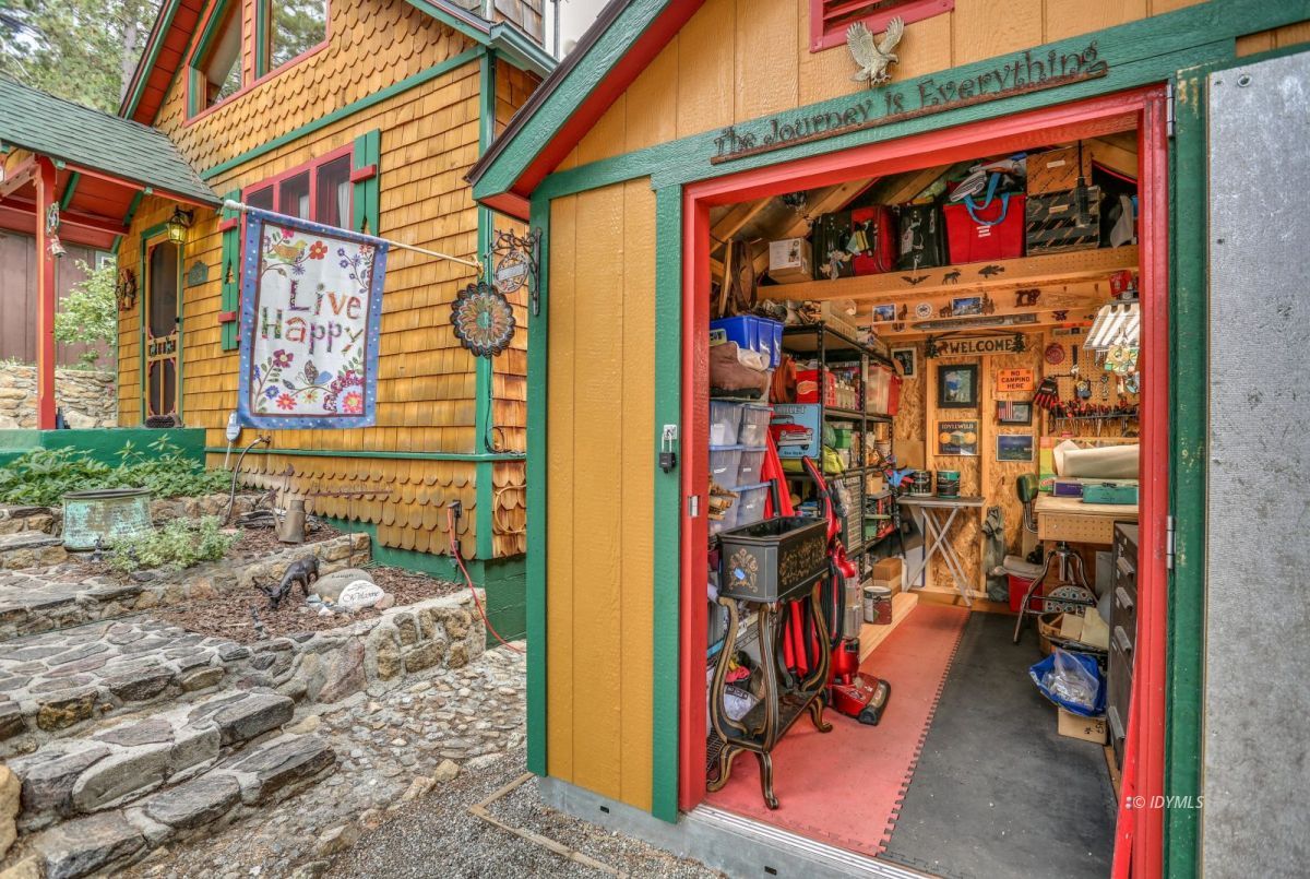 55255 Daryll Road Idyllwild, CA 92549 - Photo 41 of 41 a view of a street with shops