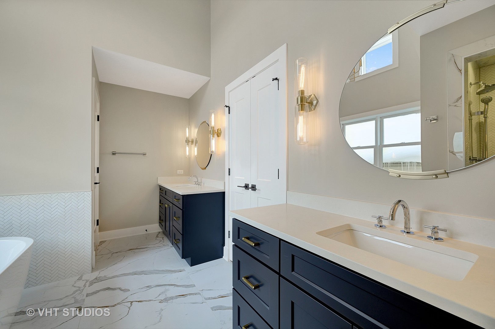3712 North Marshfield Avenue Chicago, IL 60613 - Photo 12 of 21 a bathroom with a double vanity sink and mirror