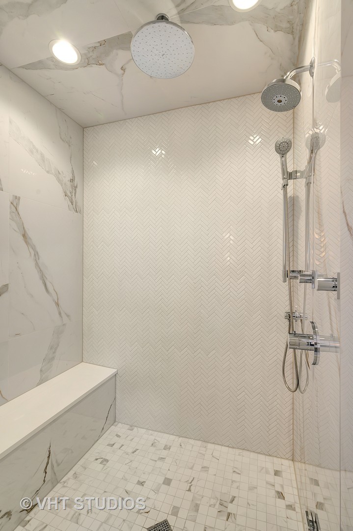 3712 North Marshfield Avenue Chicago, IL 60613 - Photo 13 of 21 a bathroom with a shower