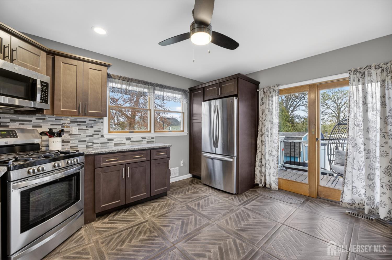 30 Harrison Place Parlin, NJ 08859 - Photo 13 of 40