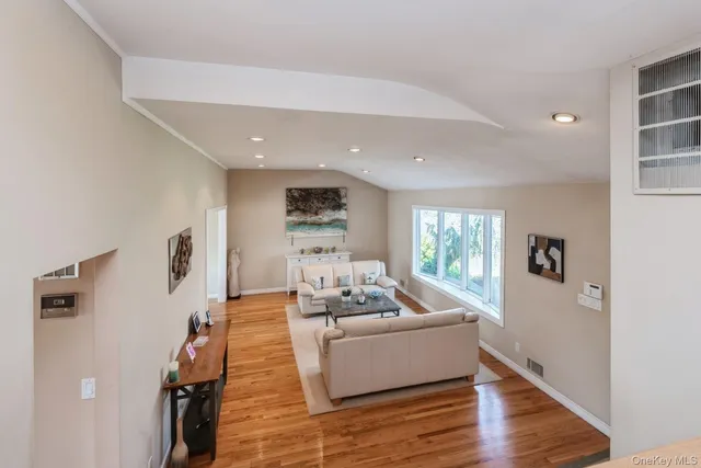 $1,375,000 | 511 Redwood Drive, Cedarhurst, NY 11516