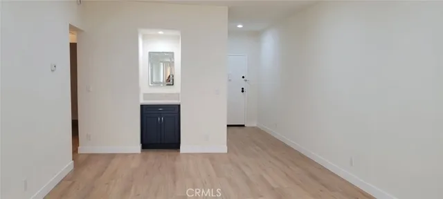 $3,200 | 5135 Zelzah Avenue, Unit 101, Encino, CA 91316