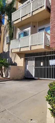 $3,200 | 5135 Zelzah Avenue, Unit 101, Encino, CA 91316
