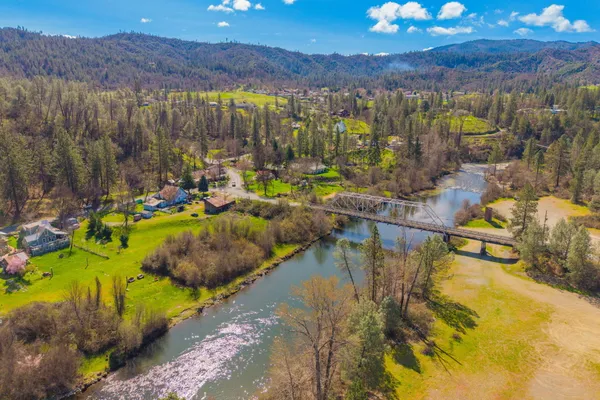 $324,900 | 11 Deadwood Road, Lewiston, CA 96052