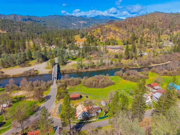 $324,900 | 11 Deadwood Road, Lewiston, CA 96052