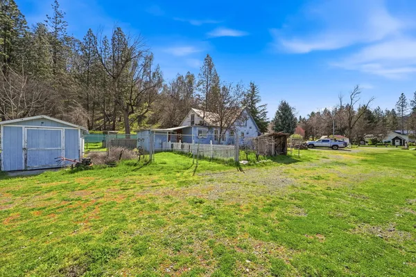 $324,900 | 11 Deadwood Road, Lewiston, CA 96052