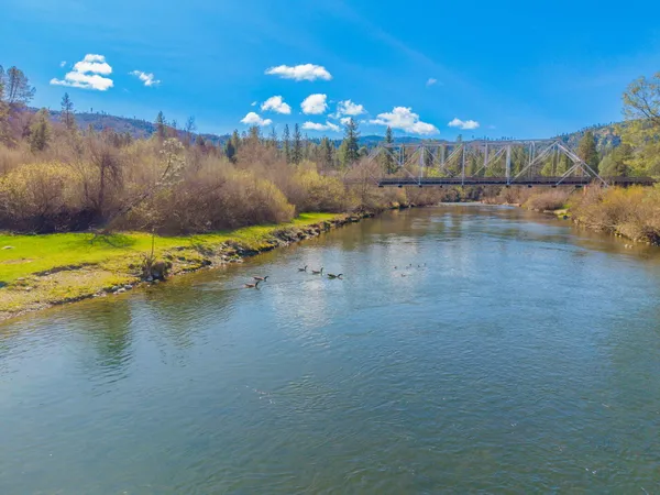 $324,900 | 11 Deadwood Road, Lewiston, CA 96052