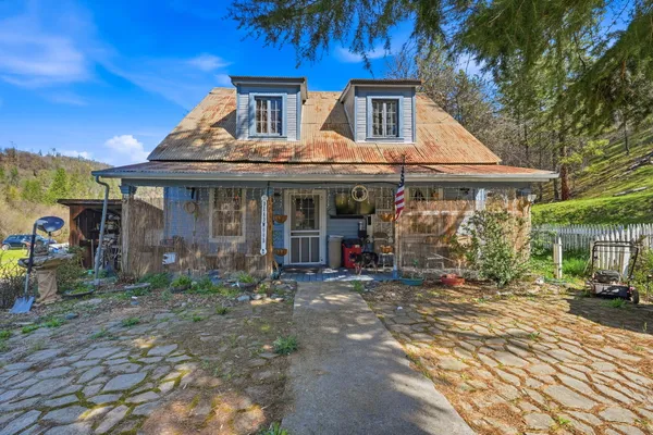 $324,900 | 11 Deadwood Road, Lewiston, CA 96052