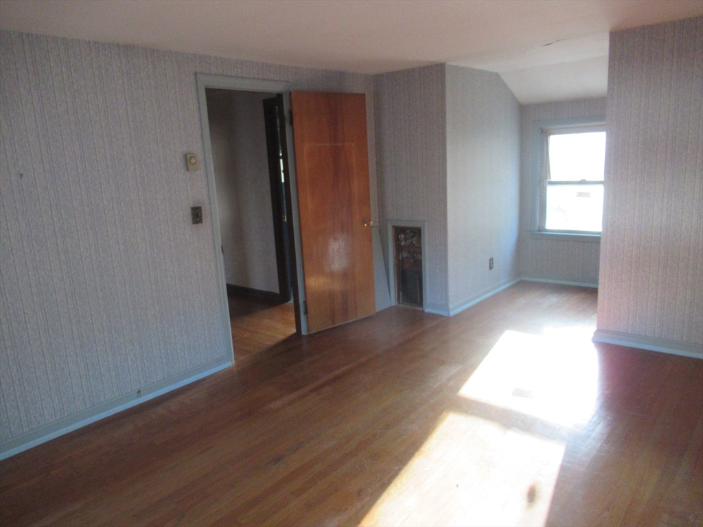 69 Chapin Terrace Springfield, MA 01107 - Photo 15 of 25 Gallery Image 15