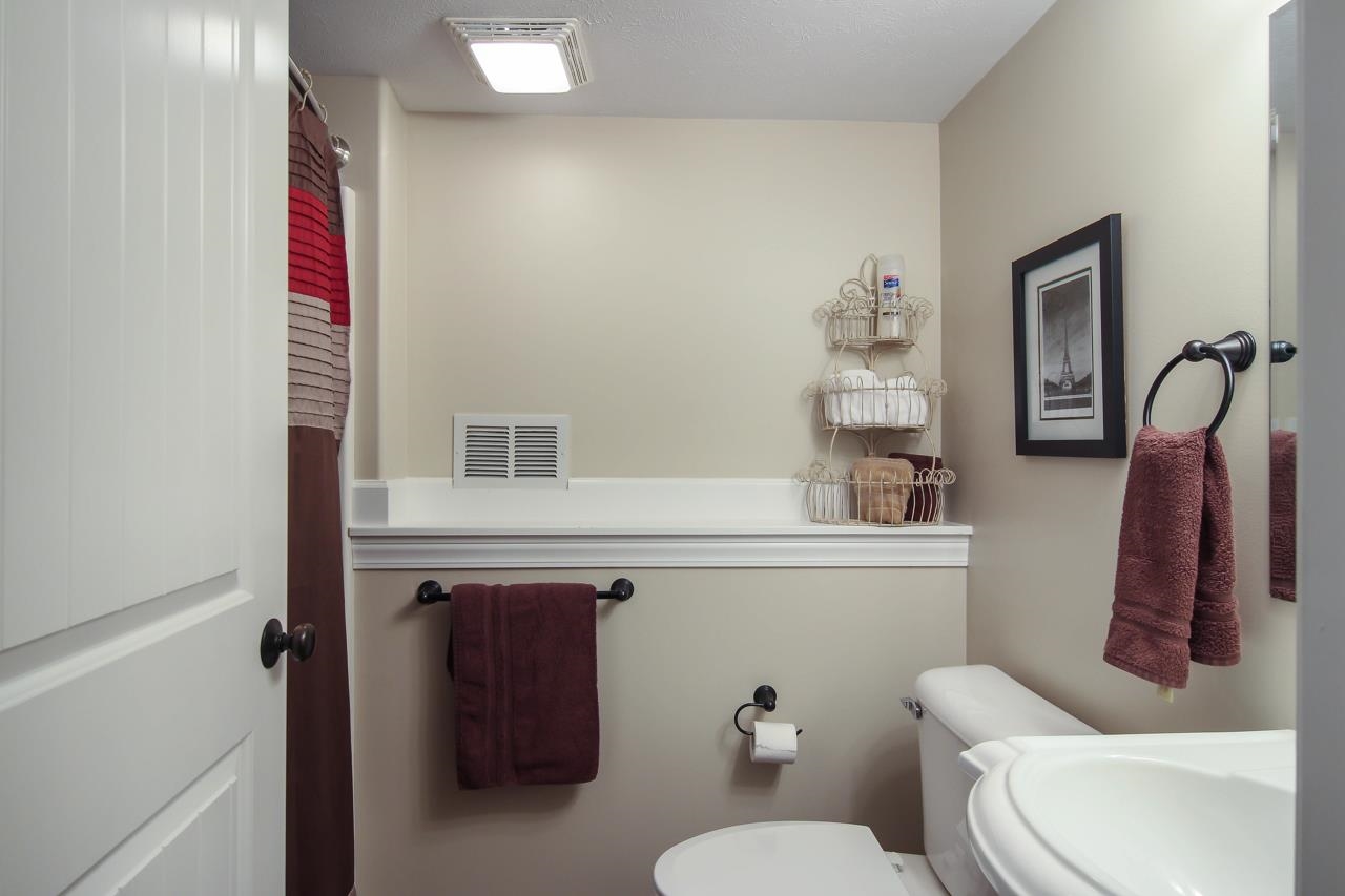 1799 Round Lake Road Interlochen, MI 49643 - Photo 24 of 30 1903574-23.JPG