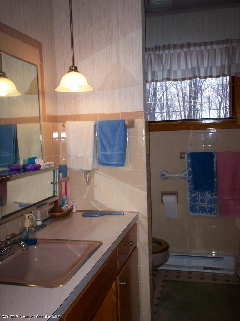 463 Laurel Road Moscow, PA 18444 - Photo 13 of 13 Gallery Image 13
