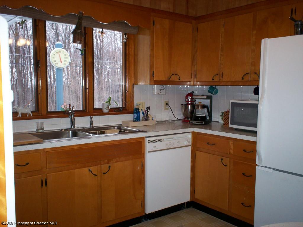 463 Laurel Road Moscow, PA 18444 - Photo 6 of 13 Gallery Image 6
