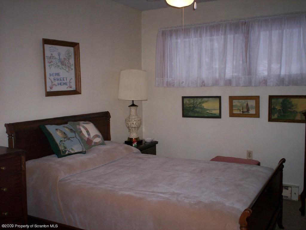 463 Laurel Road Moscow, PA 18444 - Photo 9 of 13 Gallery Image 9