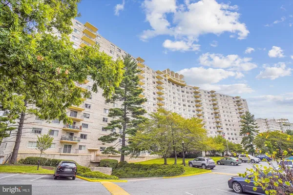 $3,600 | 1111 University Boulevard West, Unit 1016 & 1017, Silver Spring, MD 20902