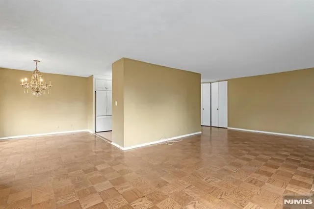 $200,000 | 2150 Center Avenue, Unit 2E, Fort Lee, NJ 07024