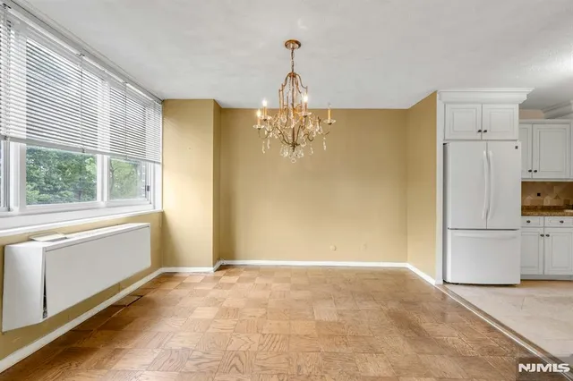 $200,000 | 2150 Center Avenue, Unit 2E, Fort Lee, NJ 07024