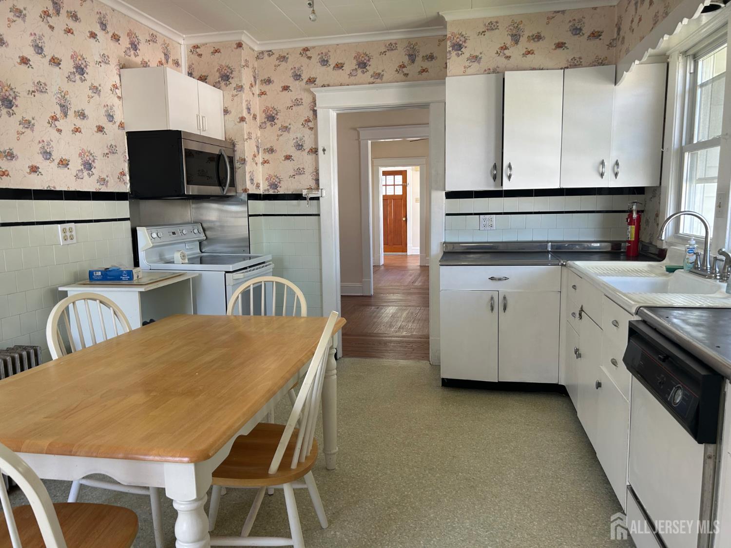462 Crows Mill Road Fords, NJ 08863 - Photo 6 of 9