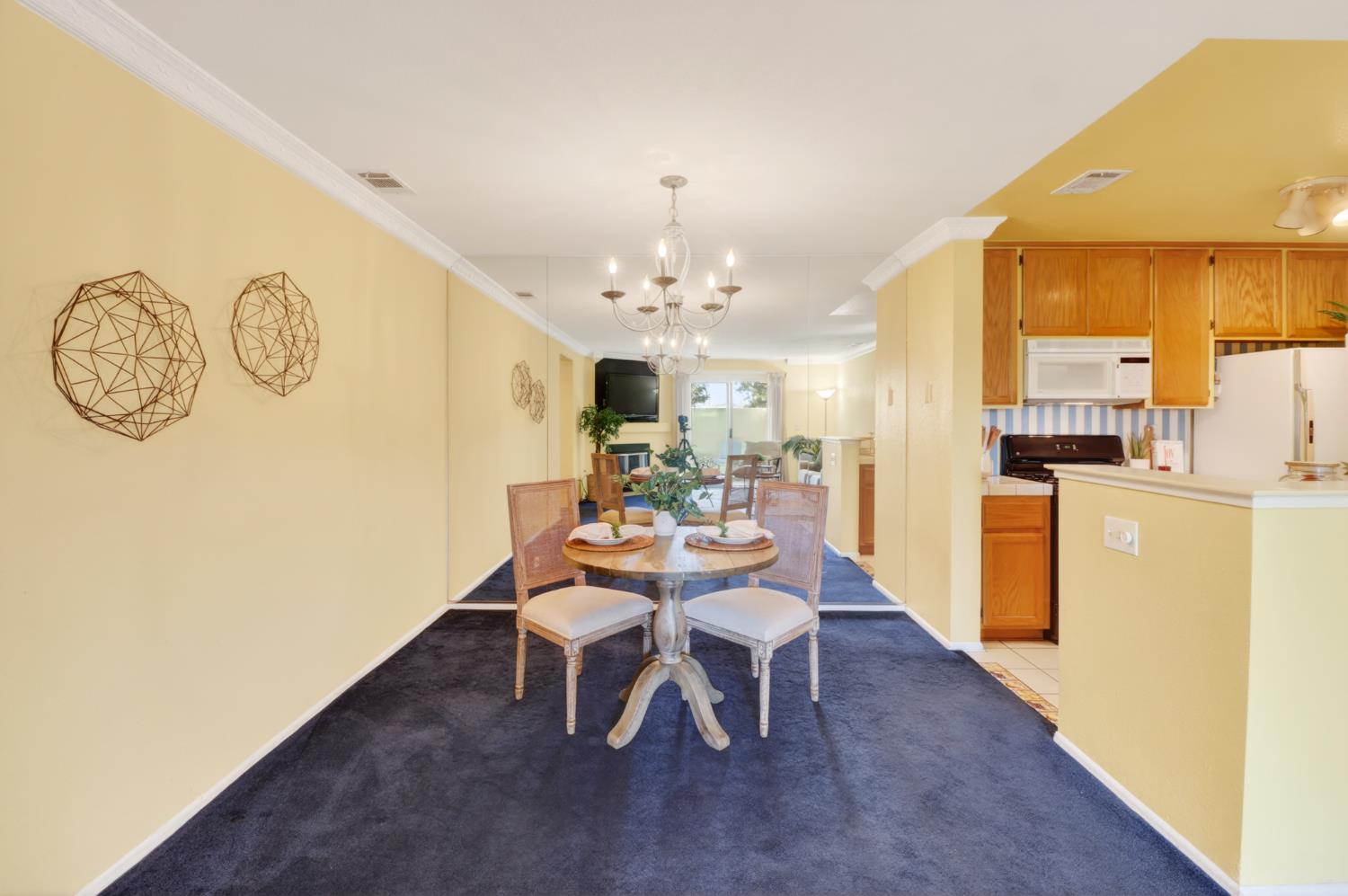 8020 Walerga Road, Unit 1009 Antelope, CA 95843 - Photo 12 of 39 Dining room off kitchen