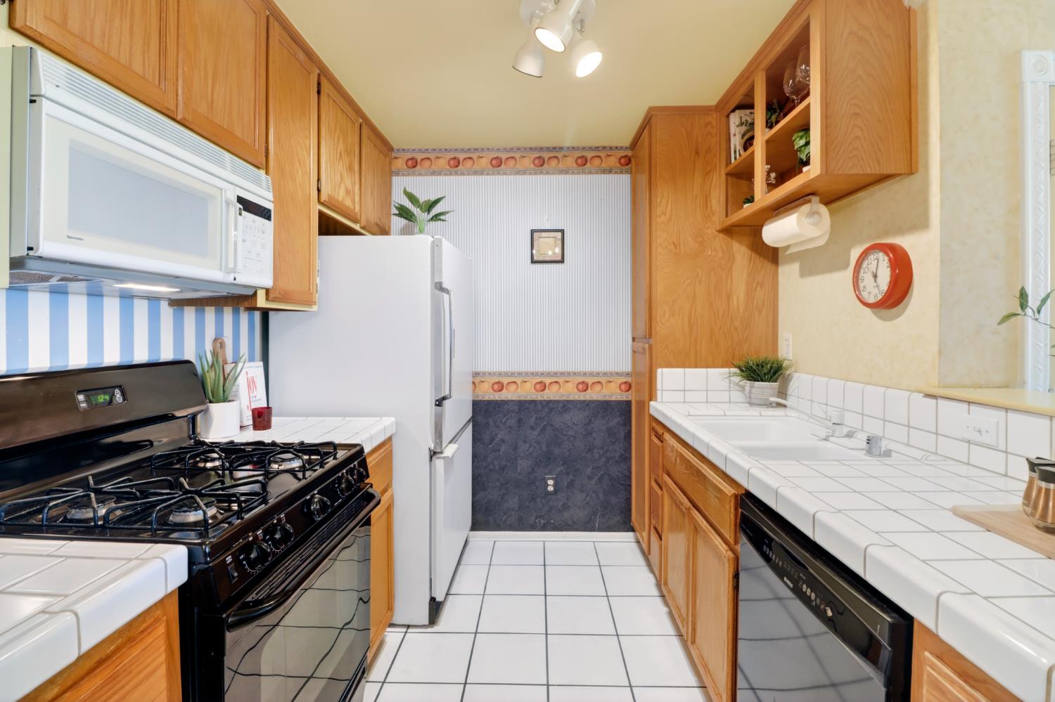 8020 Walerga Road, Unit 1009 Antelope, CA 95843 - Photo 14 of 39