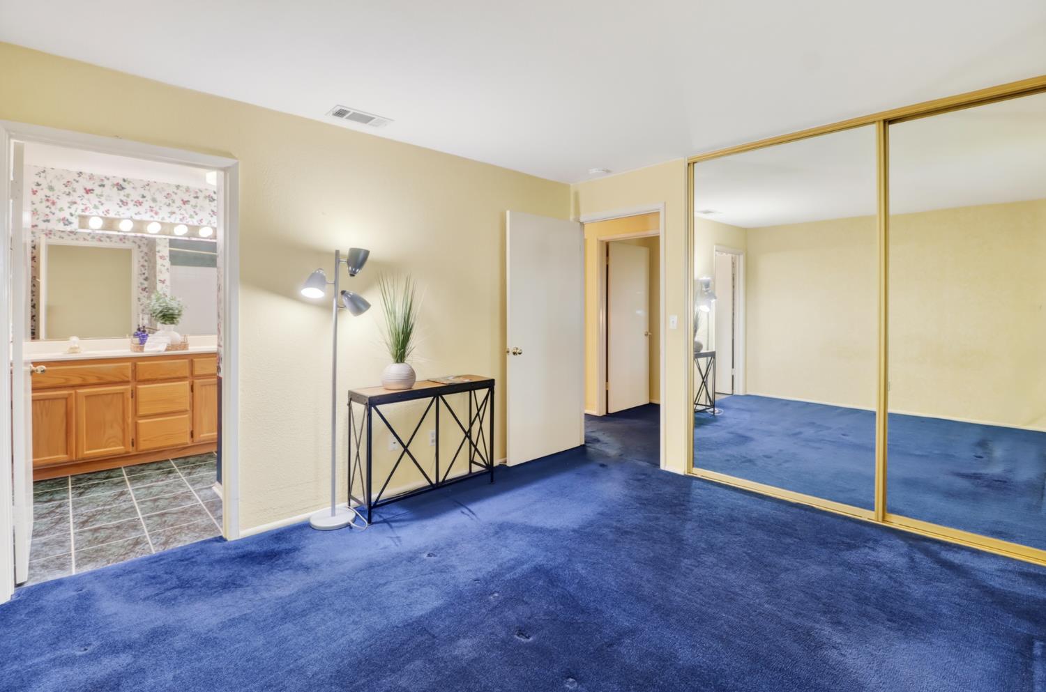 8020 Walerga Road, Unit 1009 Antelope, CA 95843 - Photo 21 of 39 Primary bedroom with full bath