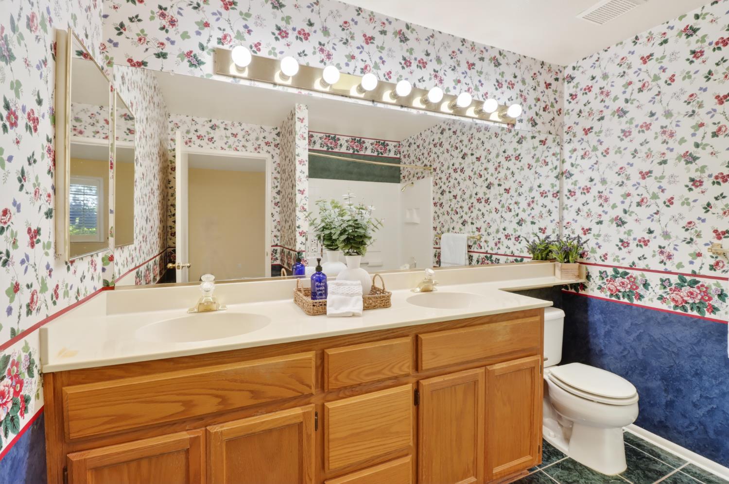 8020 Walerga Road, Unit 1009 Antelope, CA 95843 - Photo 22 of 39 Dual sinks, built in medicine cabinet