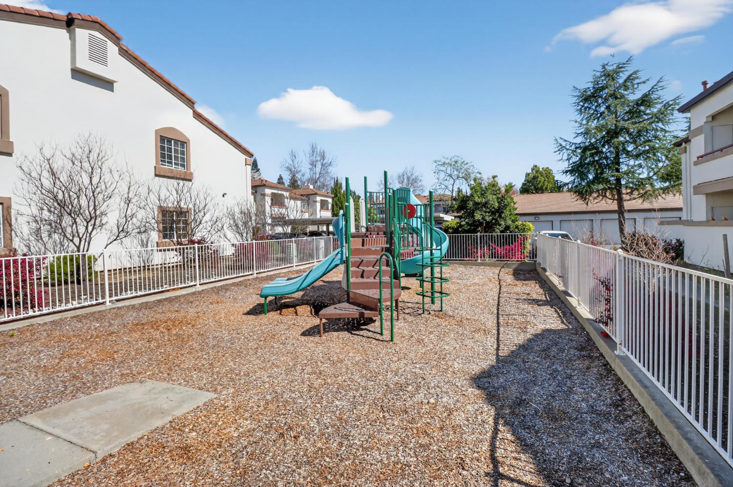 8020 Walerga Road, Unit 1009 Antelope, CA 95843 - Photo 36 of 39 Community playground