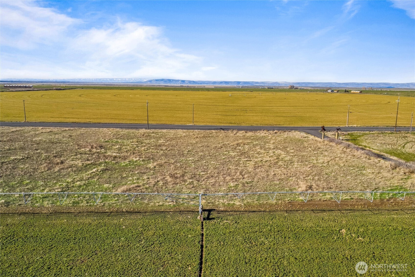 15709 Stratford Road Northeast Moses Lake, WA 98837 - Photo 14 of 19 a view of an ocean