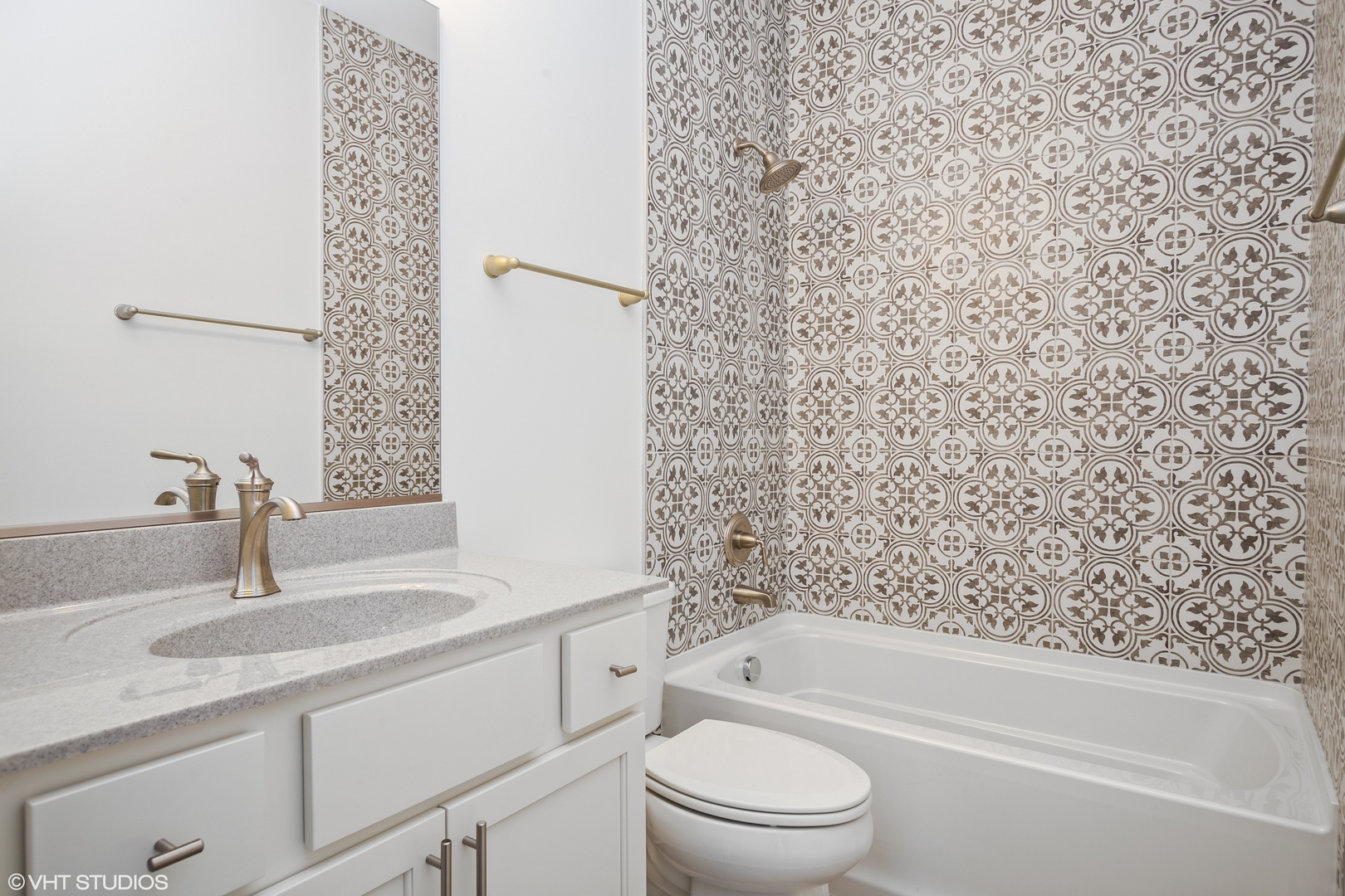 748 West Eagle Court Addison, IL 60101 - Photo 7 of 12