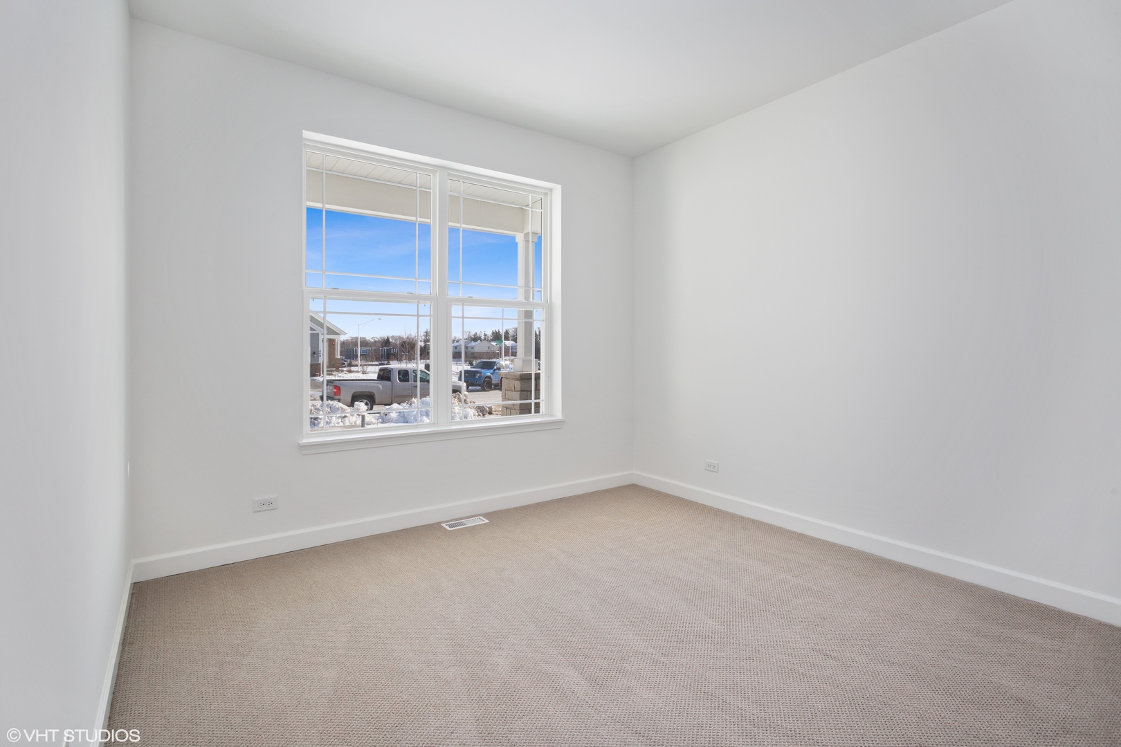 748 West Eagle Court Addison, IL 60101 - Photo 10 of 12