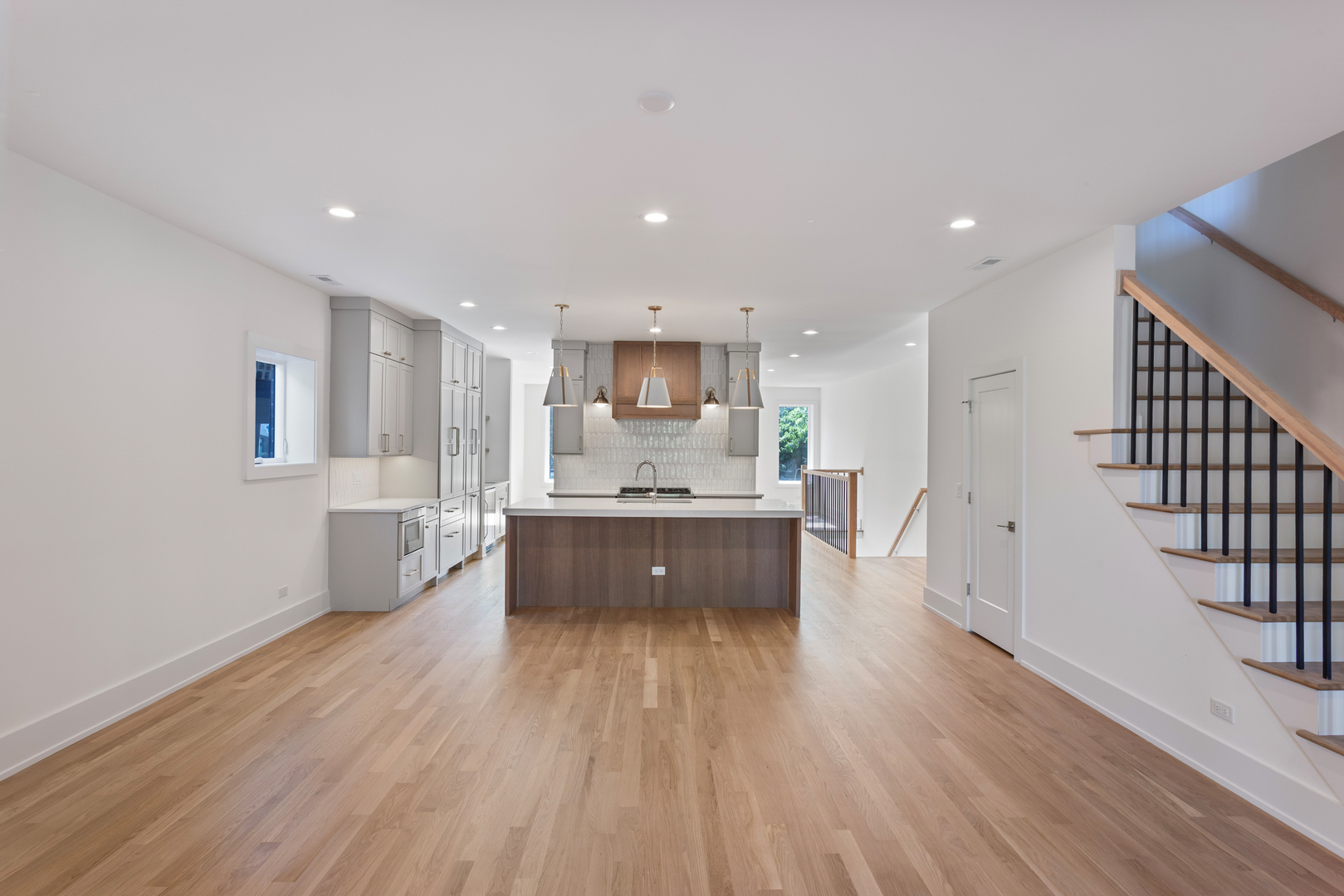 3740 North Racine Avenue, Unit 2 Chicago, IL 60613 - Photo 33 of 51