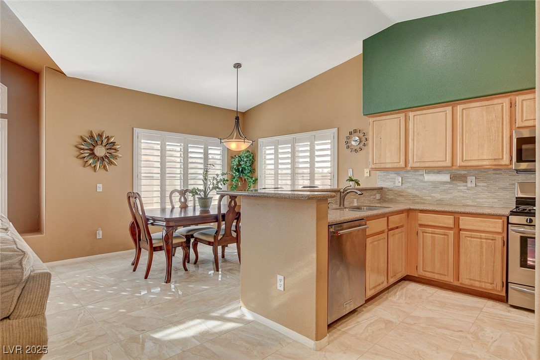 4940 Black Bear Road, Unit 202 Las Vegas, NV 89149 - Photo 14 of 37