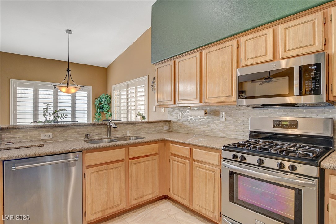 4940 Black Bear Road, Unit 202 Las Vegas, NV 89149 - Photo 20 of 37