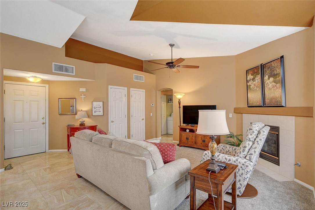 4940 Black Bear Road, Unit 202 Las Vegas, NV 89149 - Photo 4 of 37