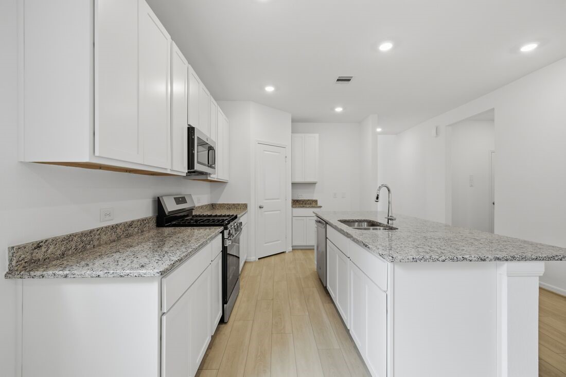 219 Rustic Alder Drive Crosby, TX 77532 - Photo 4 of 40 219 Rustic Alder Drive ~ Ready Now