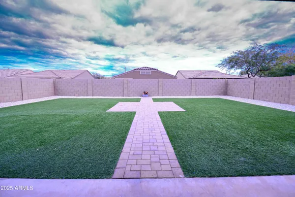 a view of yard with front of house