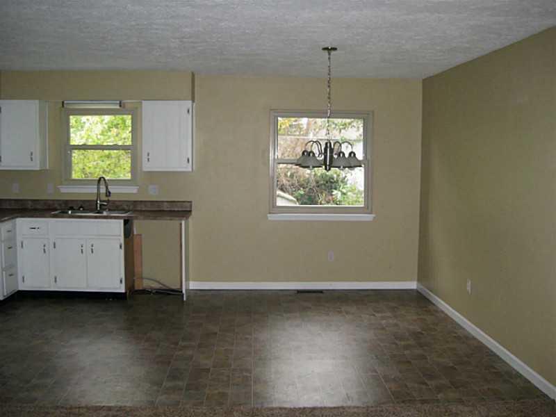 1203 Stonegate Road Greenwood, IN 46142 - Photo 4 of 23 Gallery Image 4