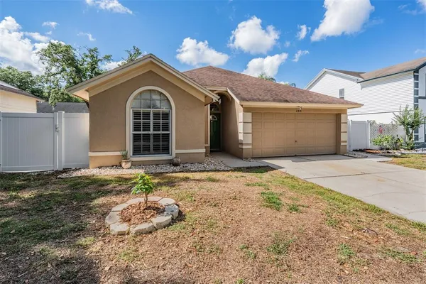 $399,999 | 2315 Lyncrest Court, Valrico, FL 33596