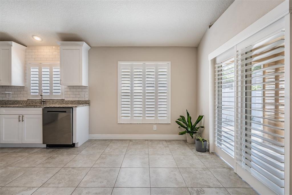 2315 Lyncrest Court Valrico, FL 33596 - Photo 11 of 42