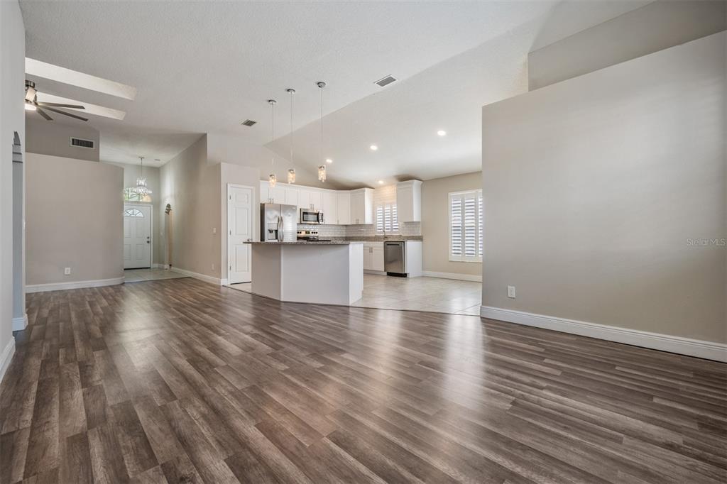 2315 Lyncrest Court Valrico, FL 33596 - Photo 16 of 42