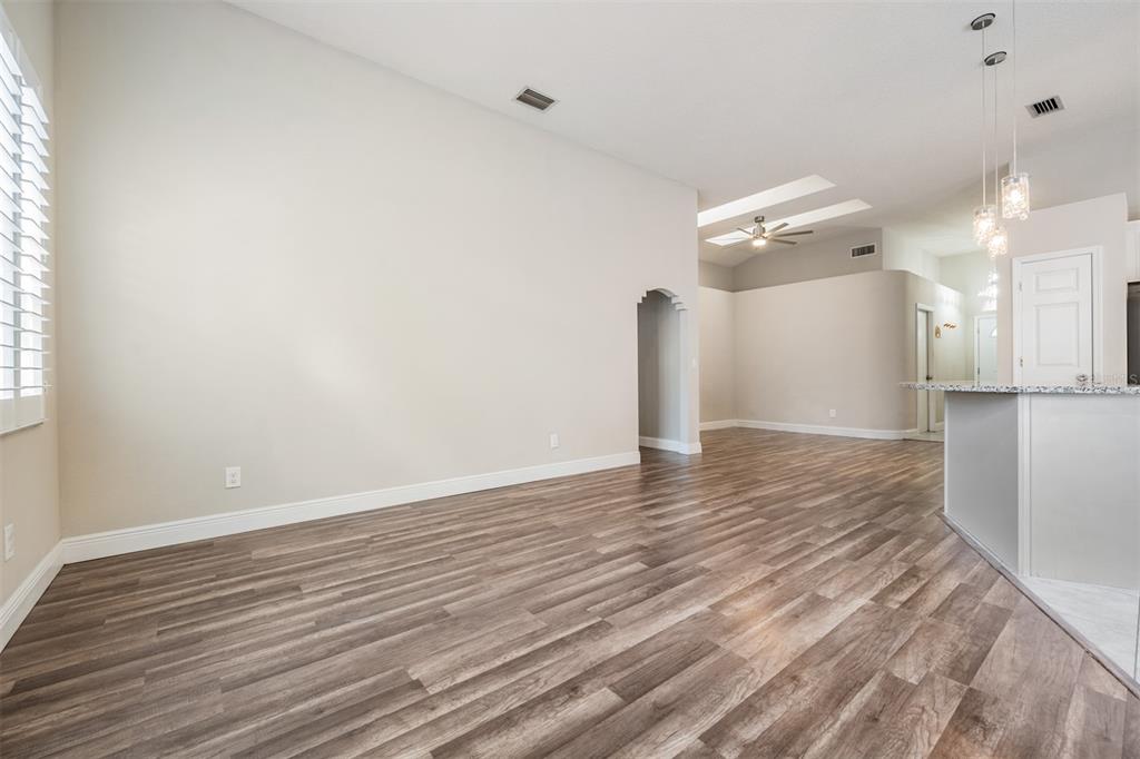 2315 Lyncrest Court Valrico, FL 33596 - Photo 17 of 42