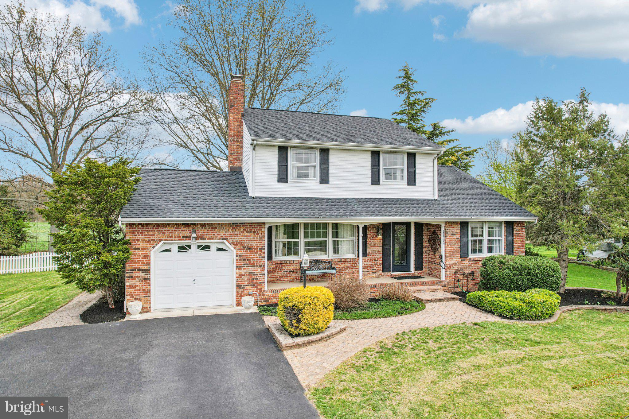 25618 Mt Pleasant Road Columbus, NJ 08022 - Photo 54 of 61 a front view of a house with garden