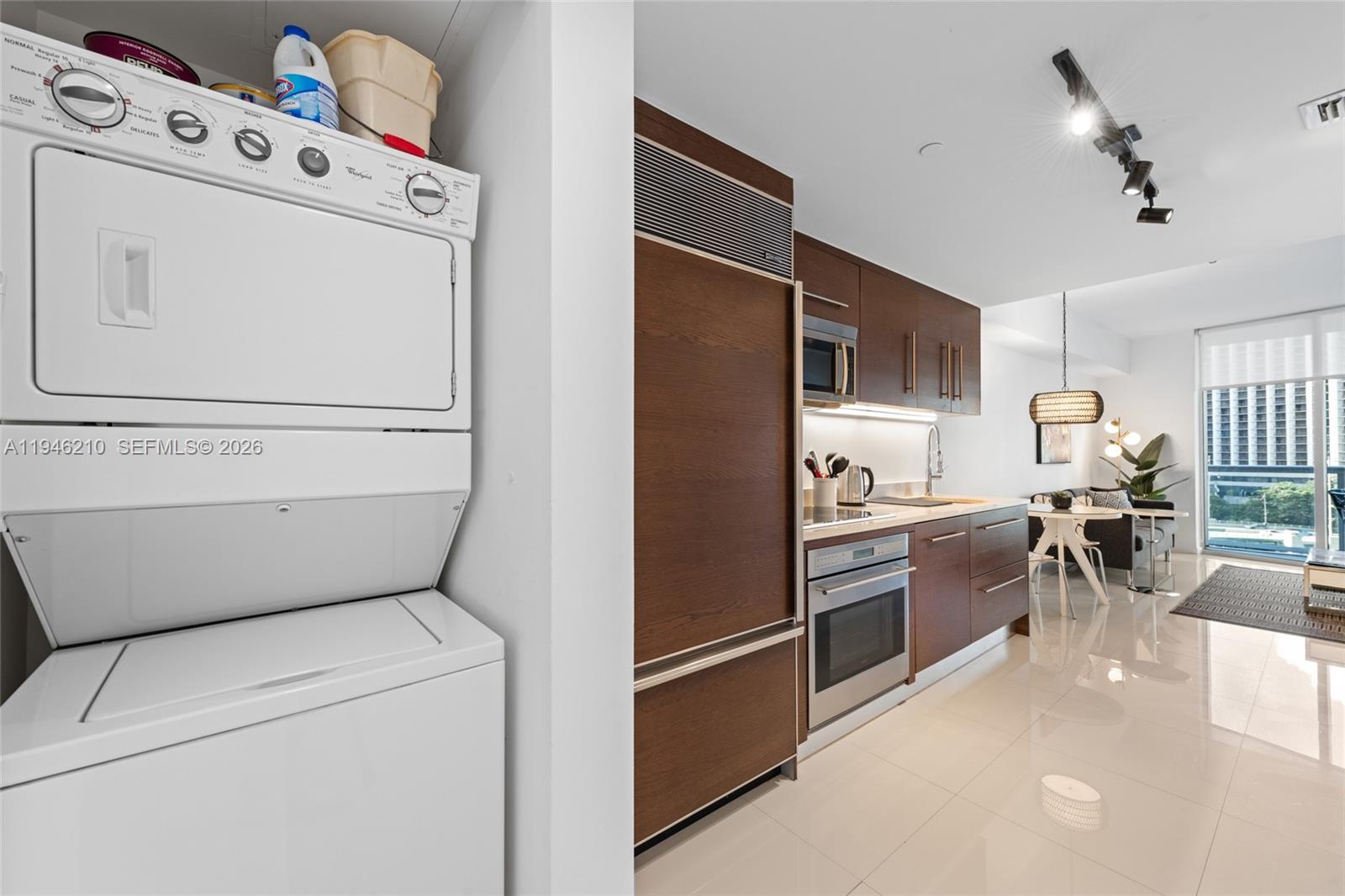 465 Brickell Avenue, Unit 904 Miami, FL 33131 - Photo 4 of 21 a room with storage and utility